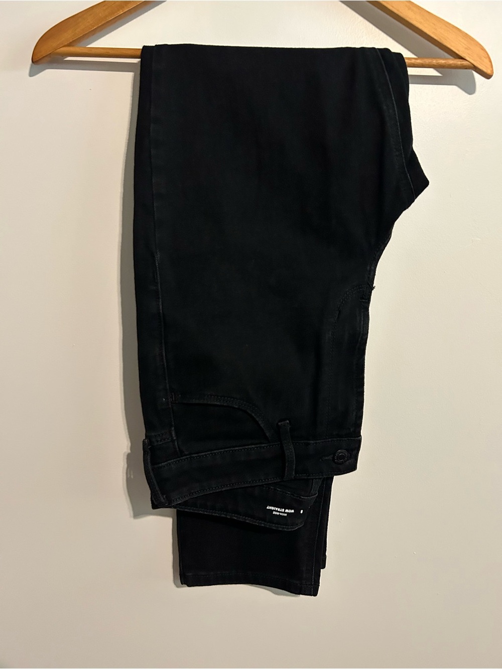Old Navy Women's Black Straight Jeans